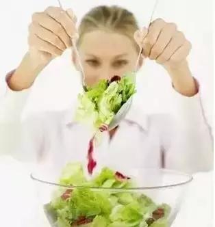 吃瓜撑肚子视频素材大全,肚子笑疼了！