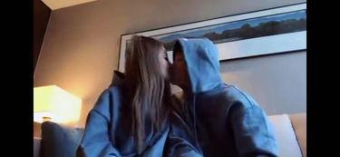 男闺蜜吃瓜视频