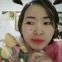 戴发箍的女人吃瓜视频,引发网友热议