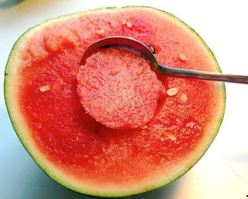 镇平齐红亚吃瓜原视频,一场夏日里的欢乐盛宴